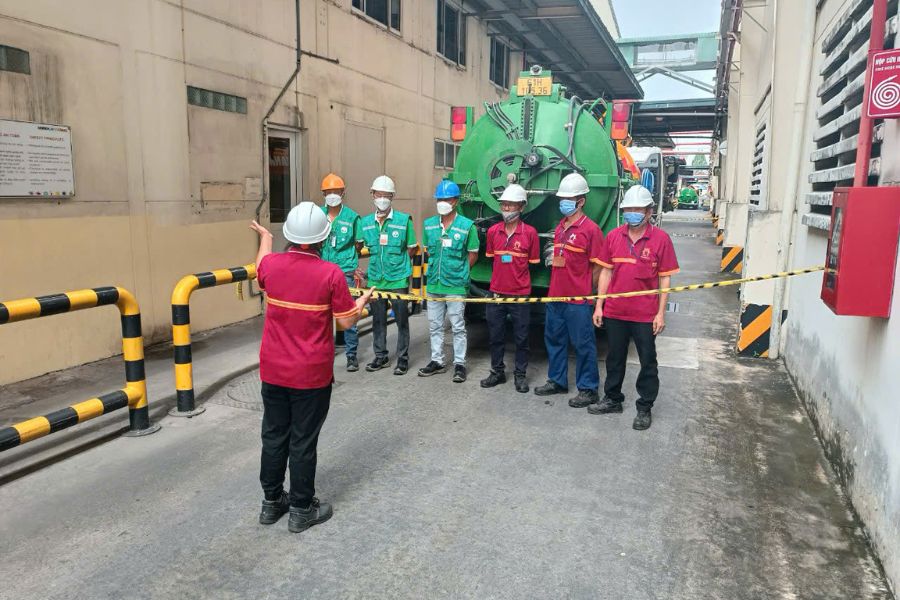 dịch vụ vệ sinh công nghiệp giá rẻ