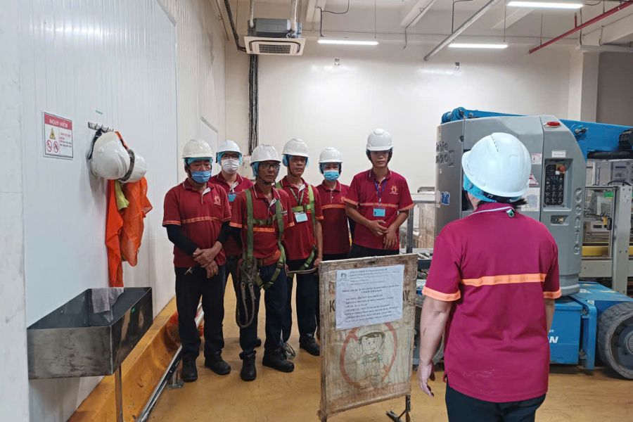 dịch vụ vệ sinh công nghiệp giá rẻ
